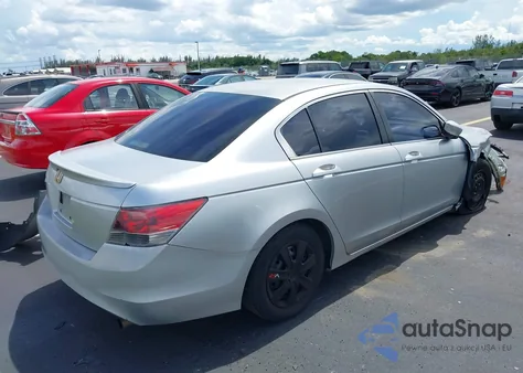 2008 Honda Accord 2.4 Lx z USA, uszkodzony, nr VIN JHMCP26338C057937